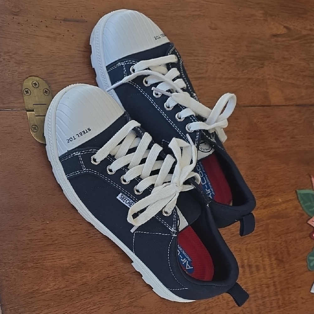 Skechers Women's Steel Toe Sneakers Size 7
